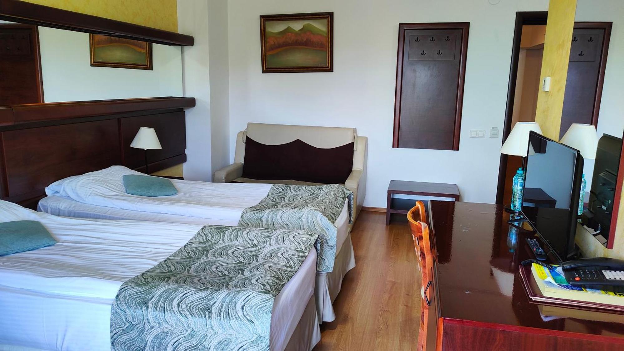 Hotel Valea Cu Pesti Căpăţîneni-Ungureni Εξωτερικό φωτογραφία