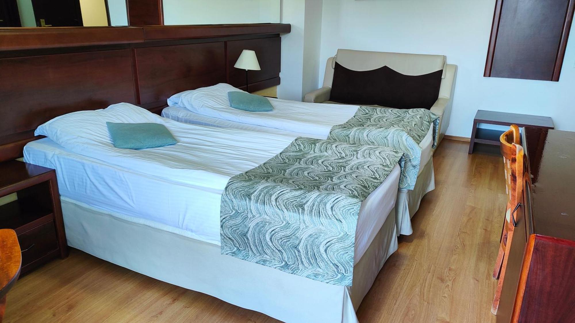 Hotel Valea Cu Pesti Căpăţîneni-Ungureni Εξωτερικό φωτογραφία