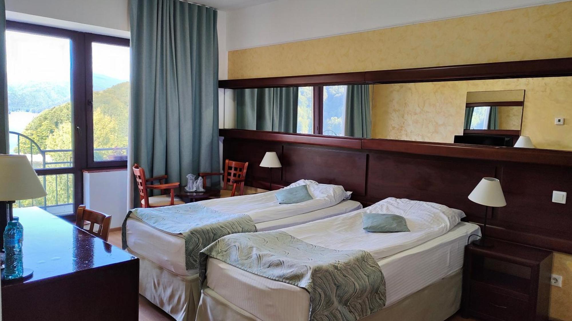 Hotel Valea Cu Pesti Căpăţîneni-Ungureni Εξωτερικό φωτογραφία