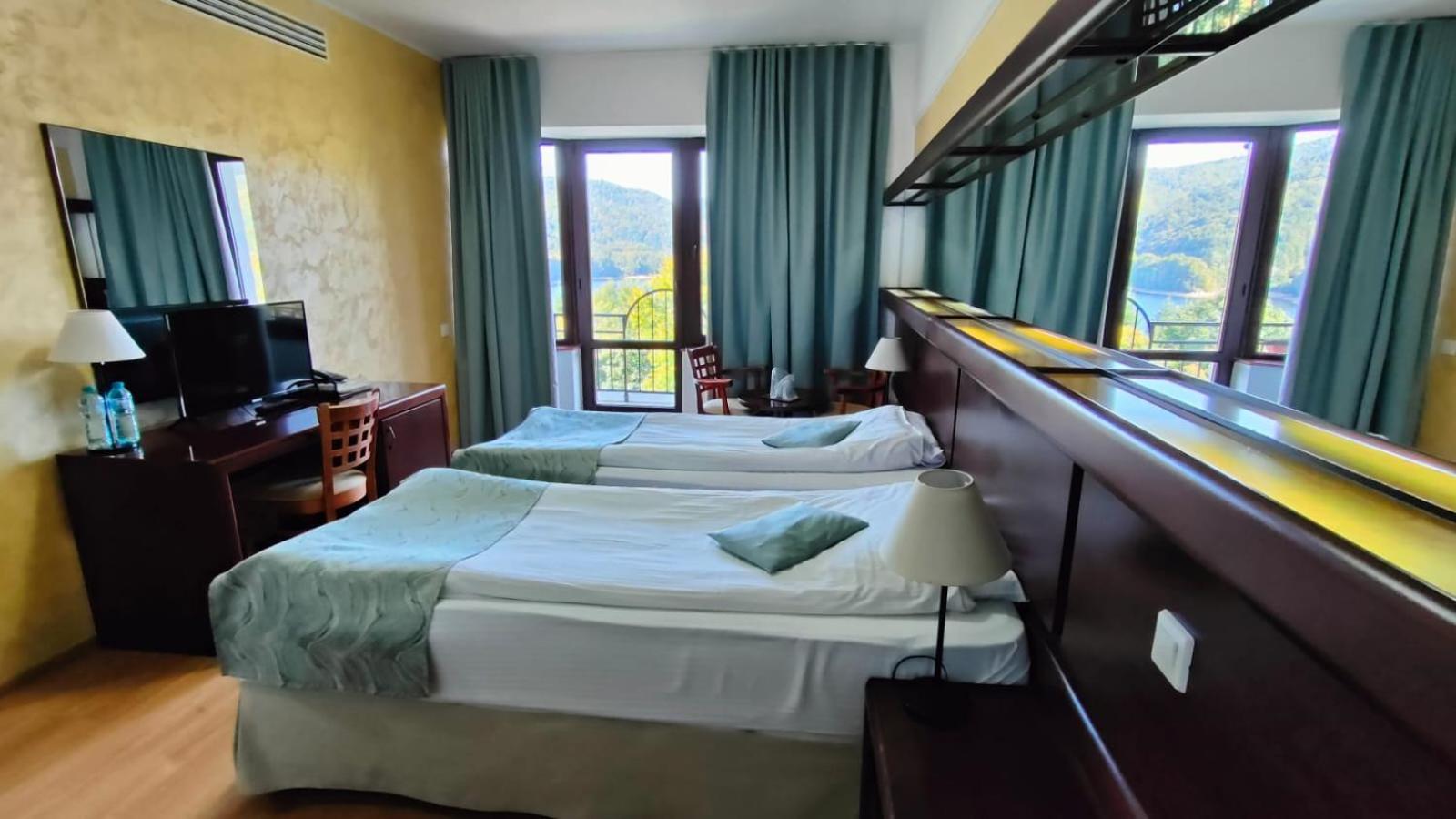 Hotel Valea Cu Pesti Căpăţîneni-Ungureni Εξωτερικό φωτογραφία