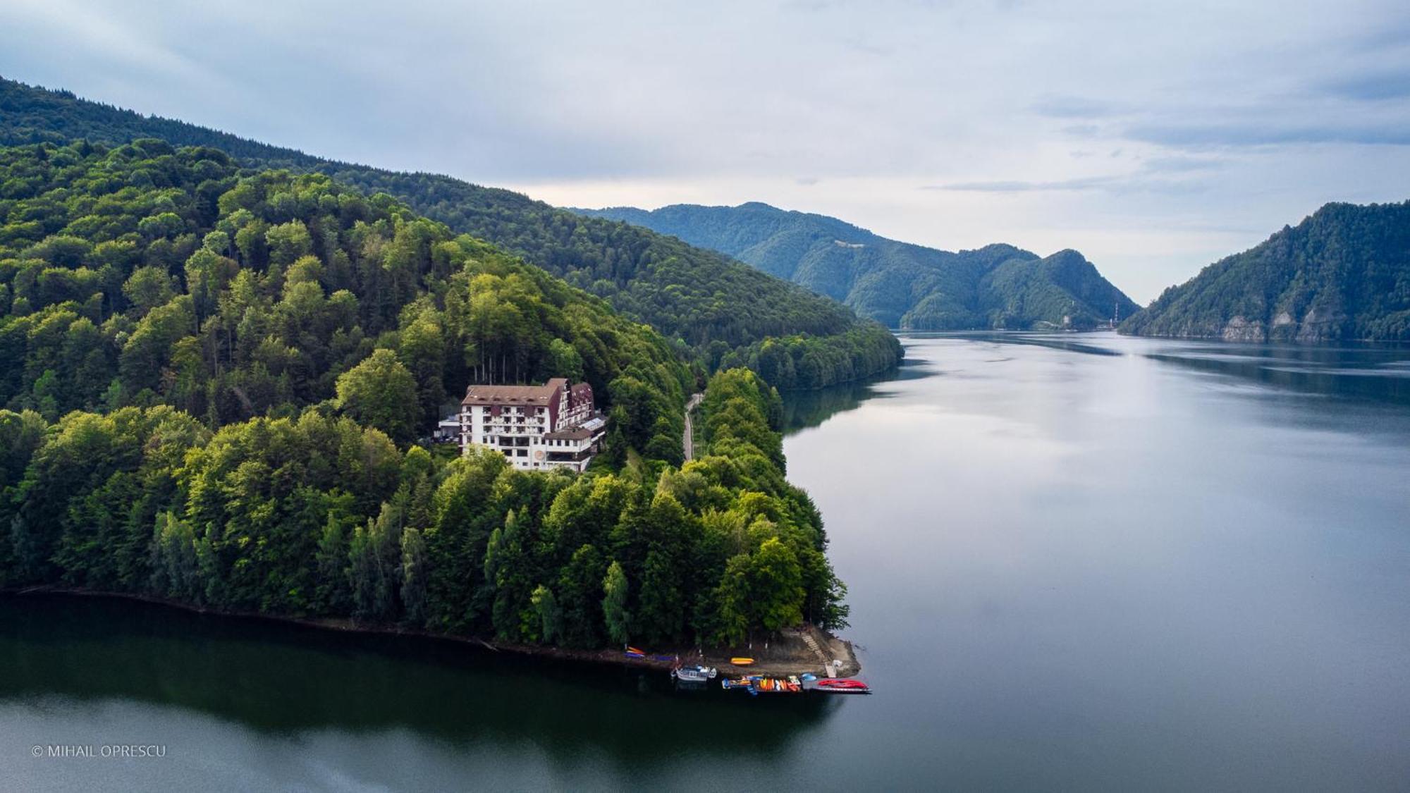 Hotel Valea Cu Pesti Căpăţîneni-Ungureni Εξωτερικό φωτογραφία