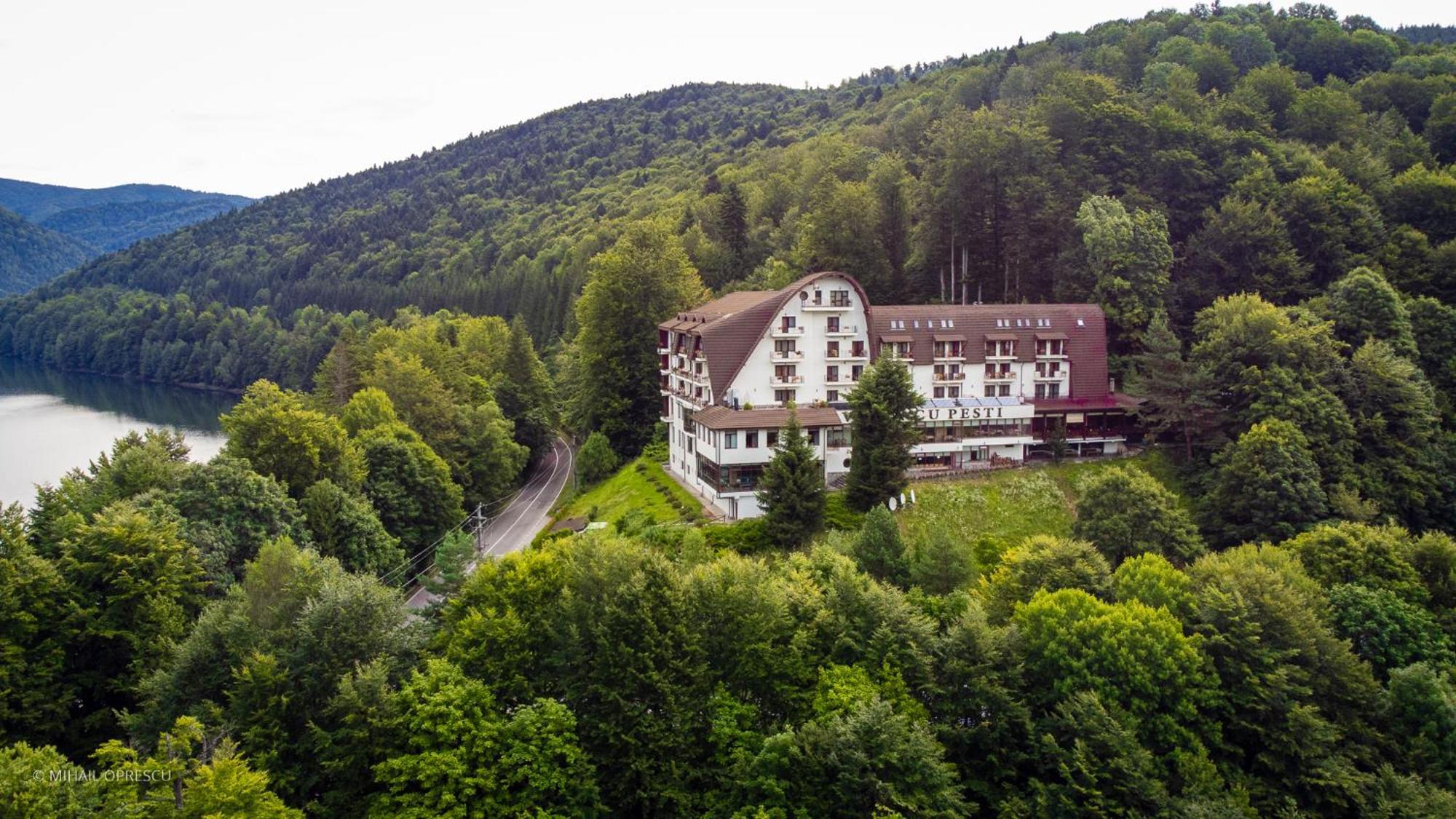 Hotel Valea Cu Pesti Căpăţîneni-Ungureni Εξωτερικό φωτογραφία