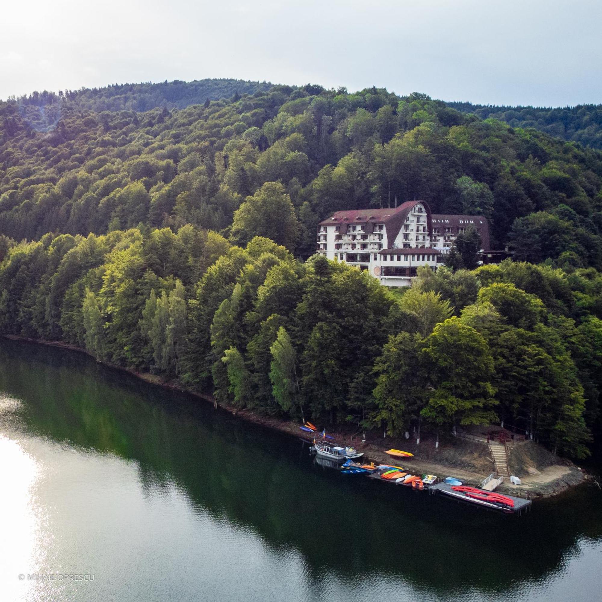 Hotel Valea Cu Pesti Căpăţîneni-Ungureni Εξωτερικό φωτογραφία