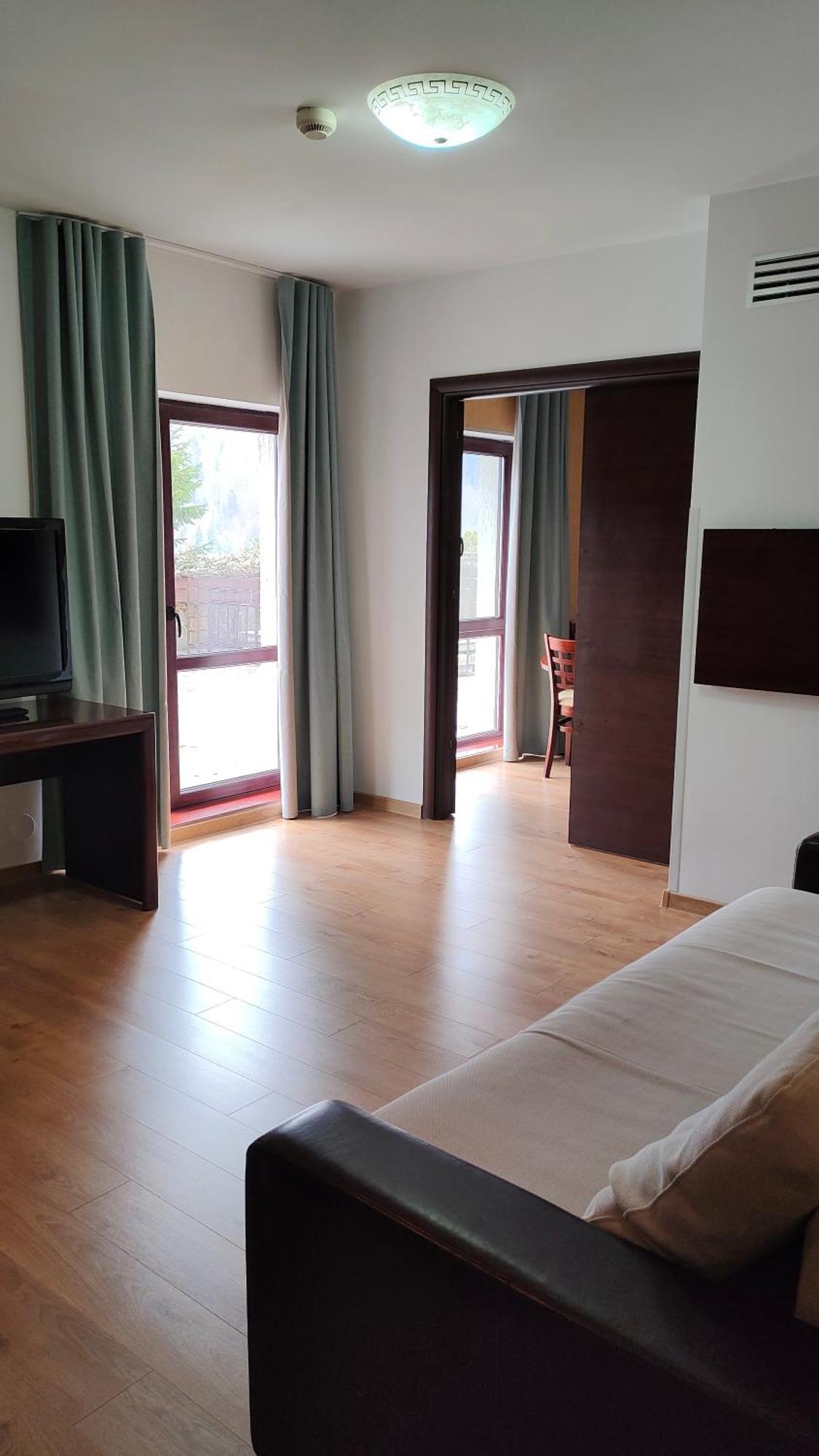 Hotel Valea Cu Pesti Căpăţîneni-Ungureni Εξωτερικό φωτογραφία