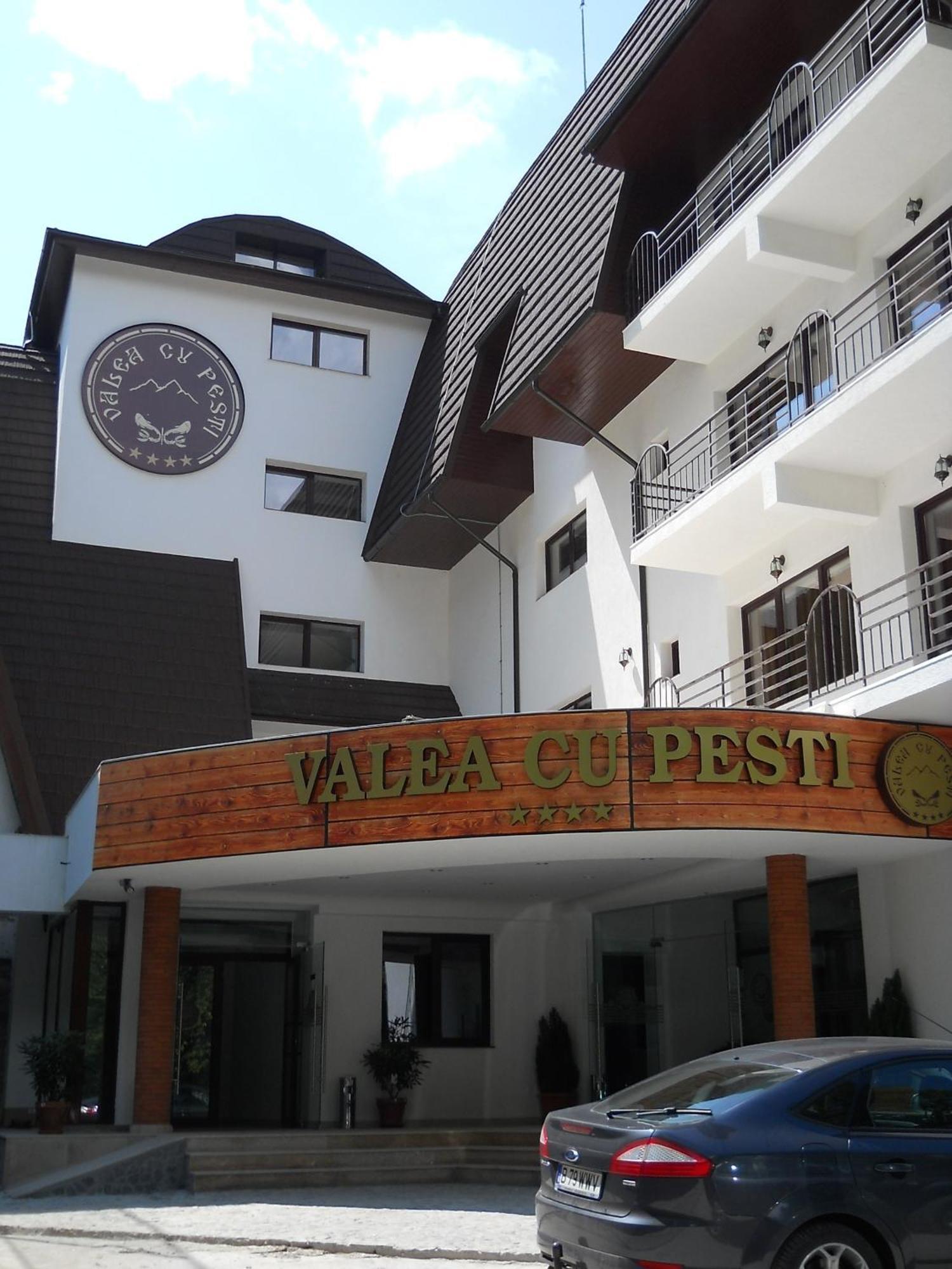 Hotel Valea Cu Pesti Căpăţîneni-Ungureni Εξωτερικό φωτογραφία
